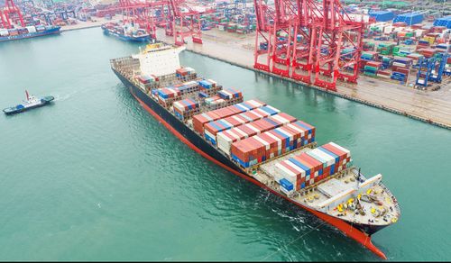 圖片新聞 先報(bào)后裝新模式，為港口集裝箱吞吐量注入新增長點(diǎn)，助力貨物進(jìn)出口高效暢通